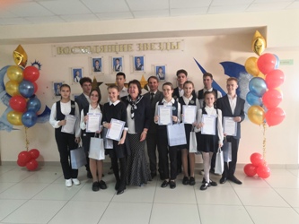 Максим Битюцкий поздравил учащихся Медико-биологического лицея с Днем лицеиста